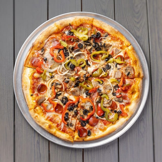 (14in) Supreme Pizza.