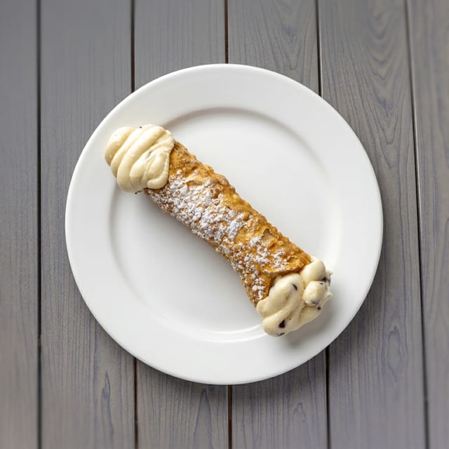 Cannoli.